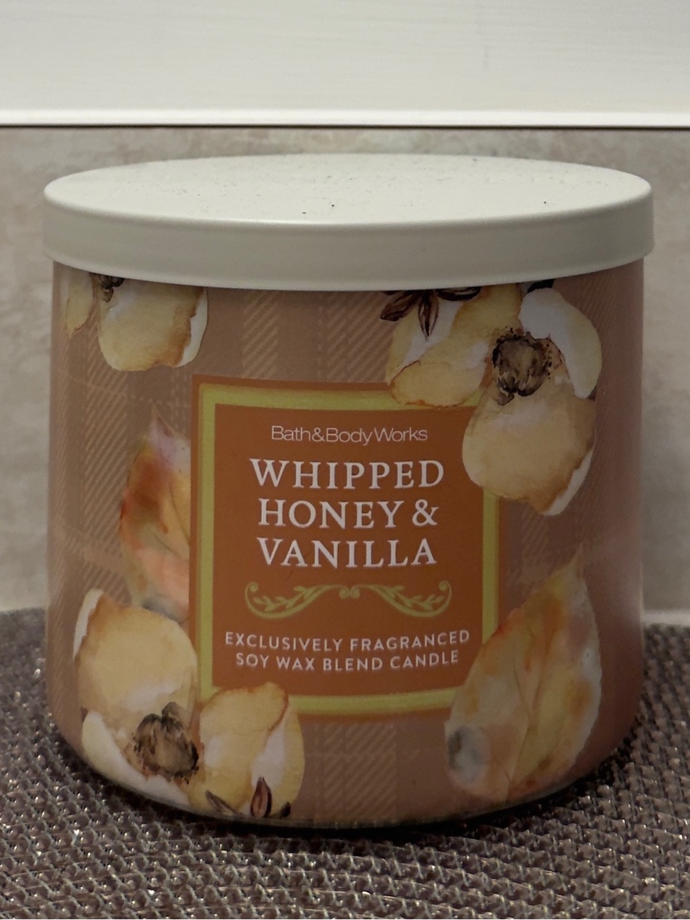NWT Bath & Body Works Whipped Honey & Vanilla 3-Wick Candle